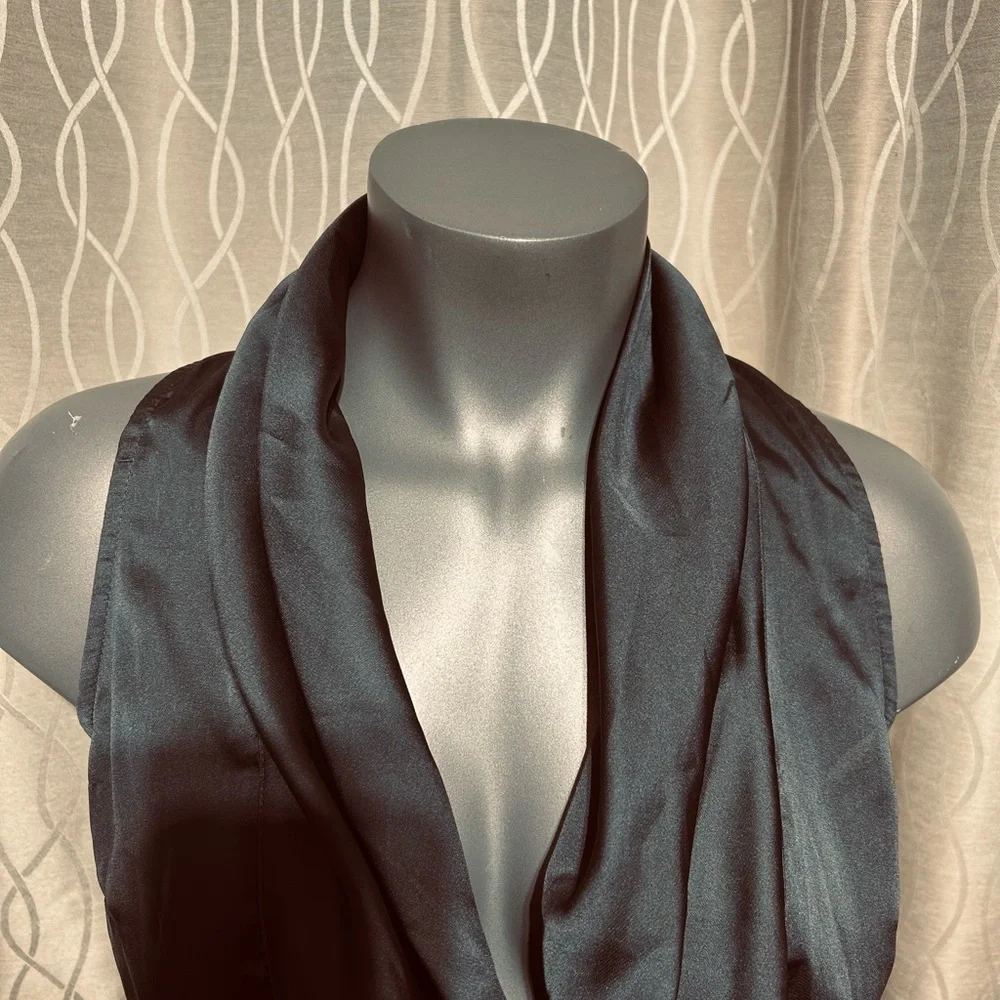 Violet + Claire Brand Satin Effect Cross Over Vneck Peplum Sleeveless Ladies Top - Picture 6 of 6